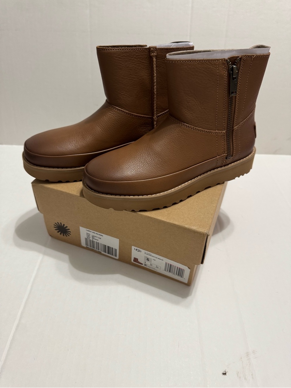 UGG W Chestnut Deconstructed Mini Zip Boots Size 6